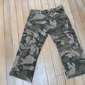 Wrangler Camo Cargo pants